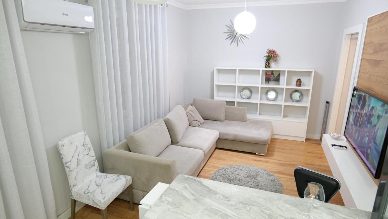 City Center Apartment Niko 04 Tirana Bagian luar foto