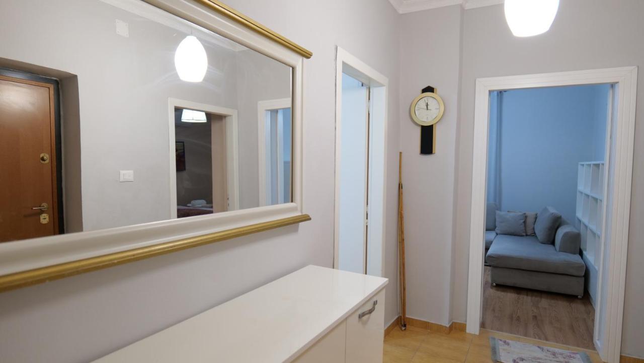 City Center Apartment Niko 04 Tirana Bagian luar foto