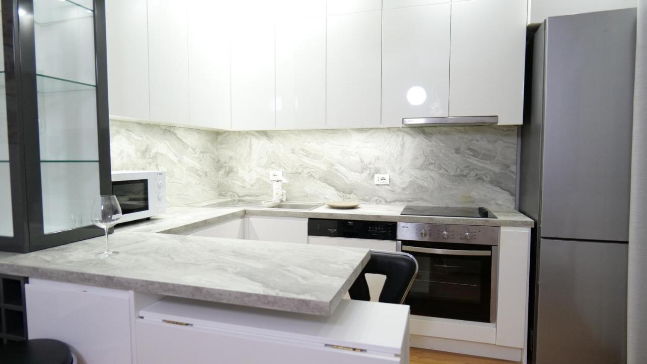 City Center Apartment Niko 04 Tirana Bagian luar foto