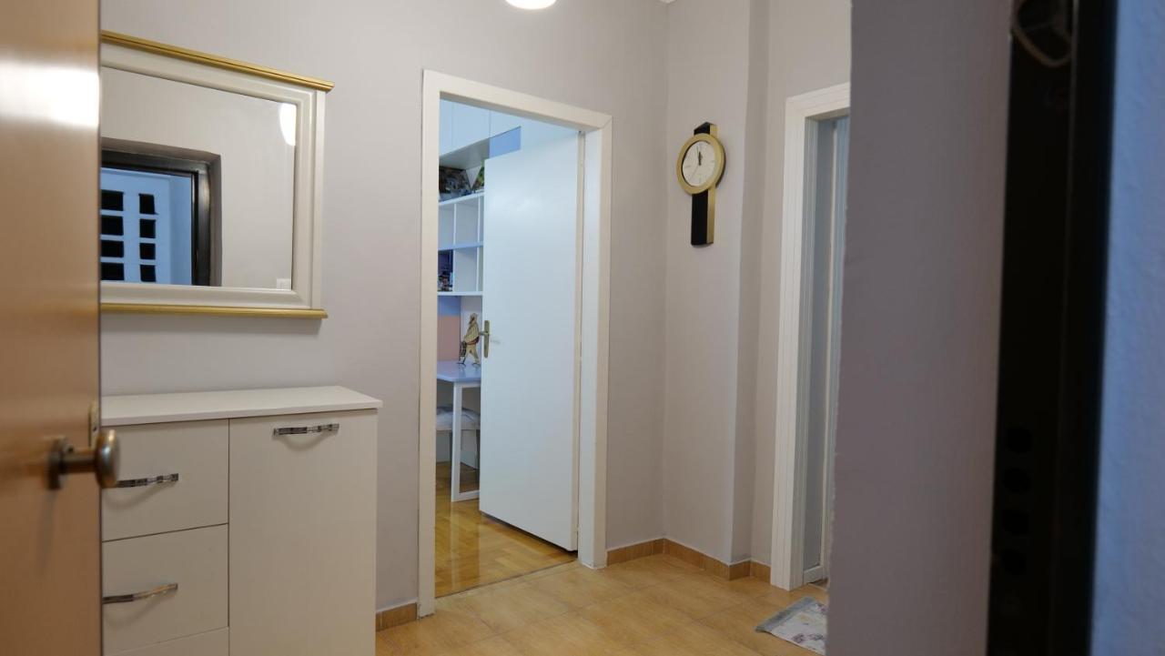 City Center Apartment Niko 04 Tirana Bagian luar foto