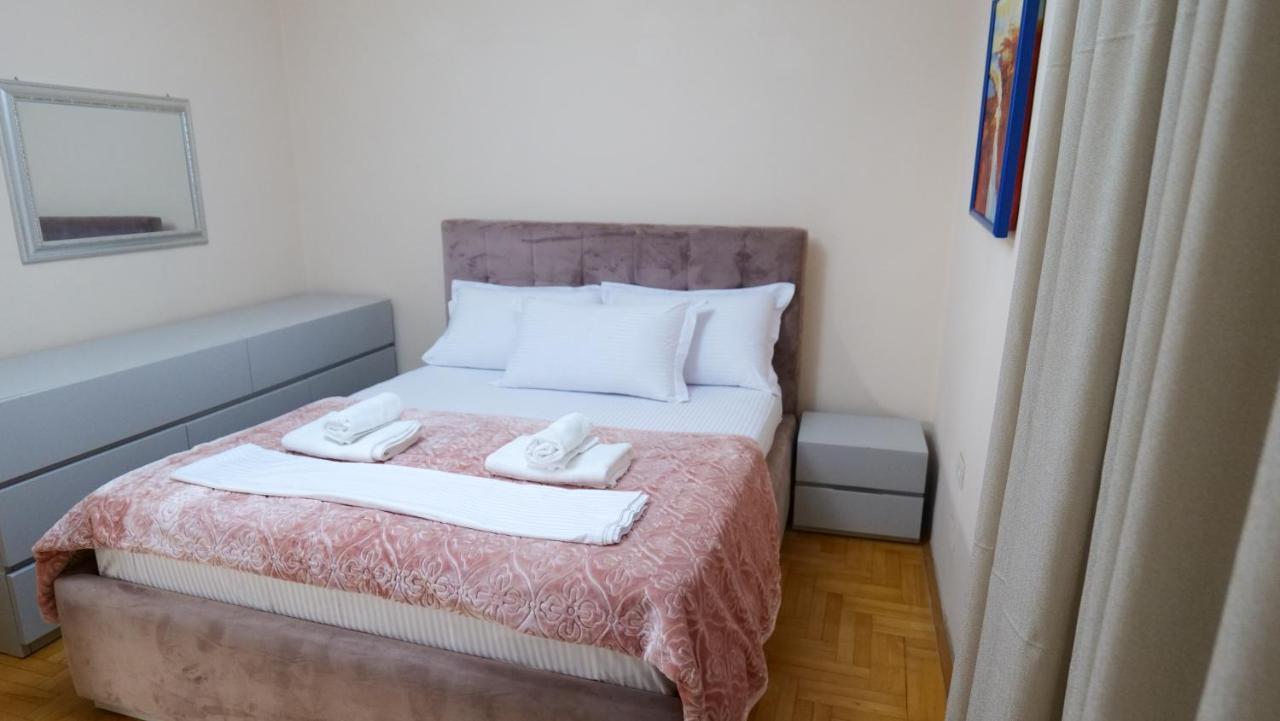 City Center Apartment Niko 04 Tirana Bagian luar foto