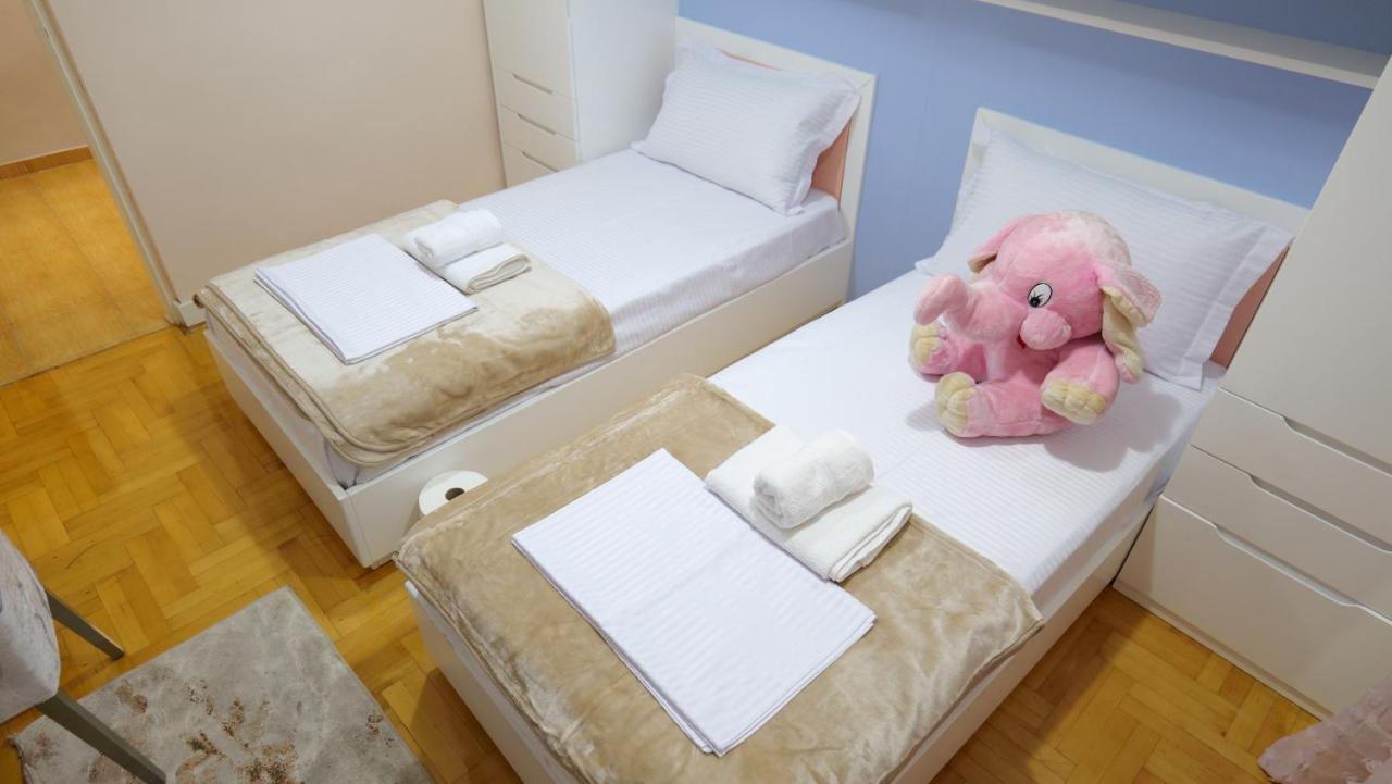 City Center Apartment Niko 04 Tirana Bagian luar foto
