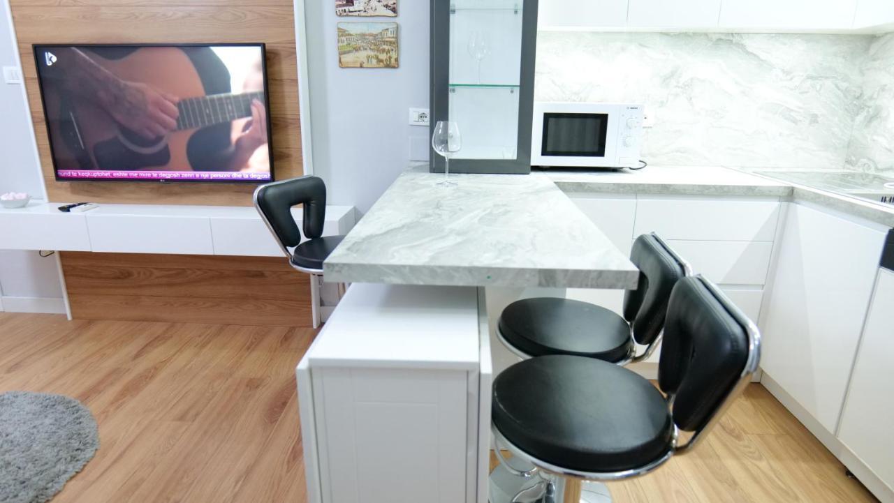 City Center Apartment Niko 04 Tirana Bagian luar foto