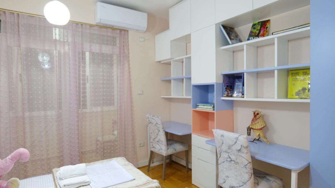 City Center Apartment Niko 04 Tirana Bagian luar foto