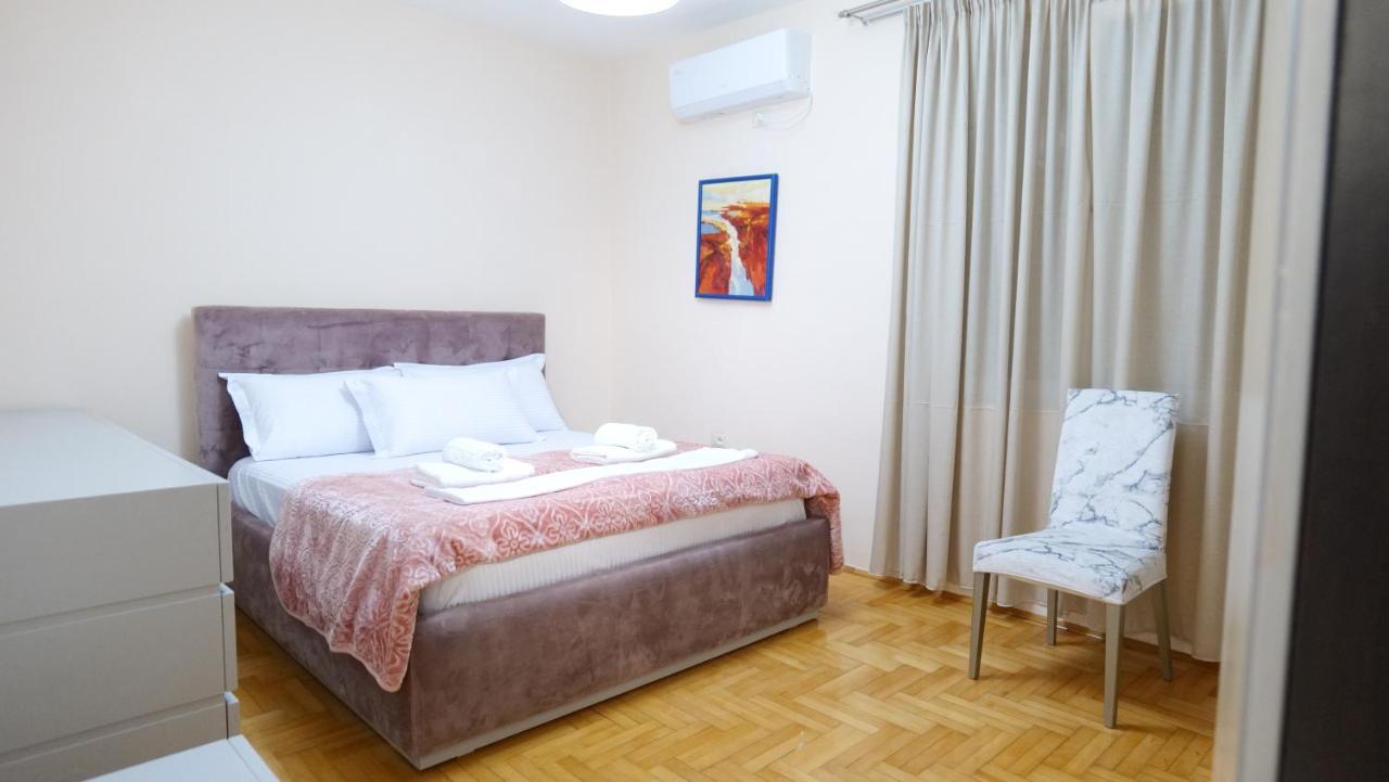 City Center Apartment Niko 04 Tirana Bagian luar foto