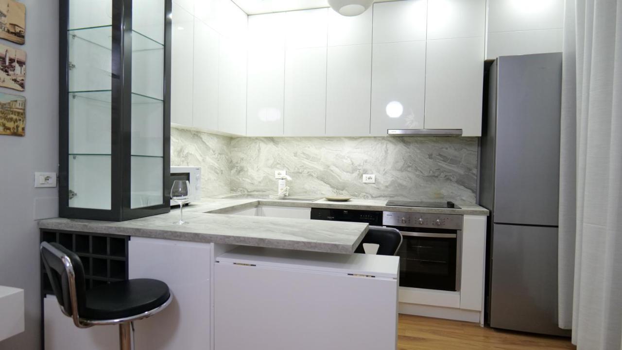 City Center Apartment Niko 04 Tirana Bagian luar foto