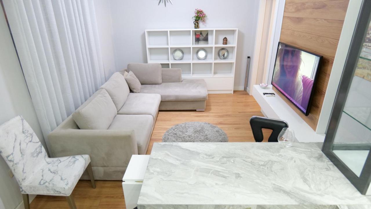 City Center Apartment Niko 04 Tirana Bagian luar foto